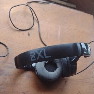 RXL Black Wired Headphones